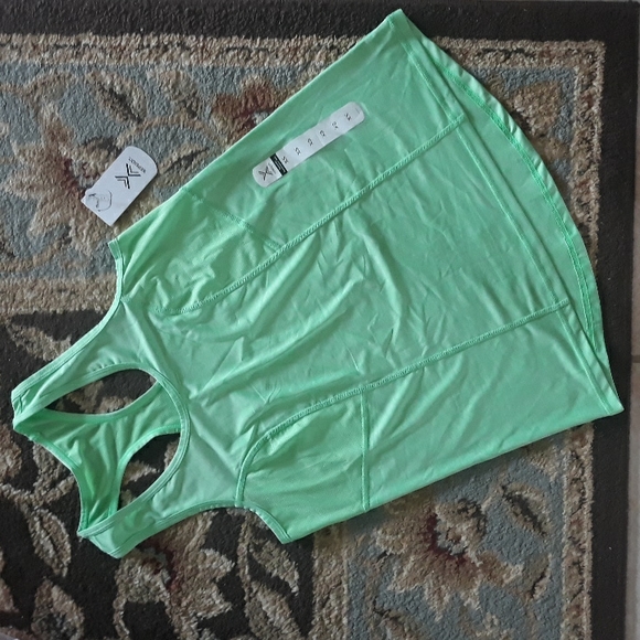 *Host Pick*Xersion performance tank top - Picture 5 of 14